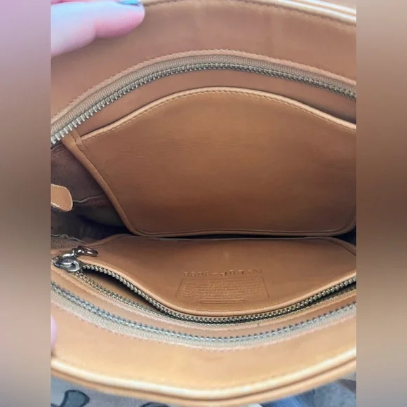 VINTAGE COACH Tribeca Camel Glove Tanned Leather Bleeker Bucket Shoulder Bag - Picture 2 of 11